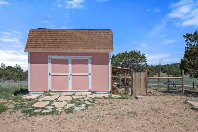 Building Photo - 3 Bedroom, 2.5 Bathroom Home in Edgewood, NM