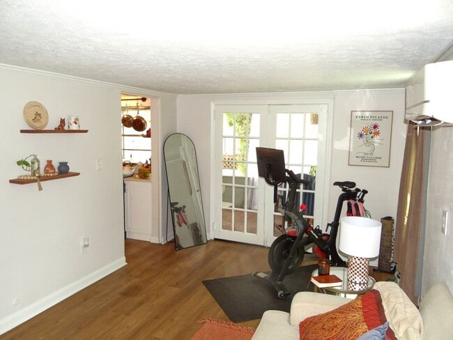 Building Photo - 1 bed / 1 bath rental in Seminole Heights