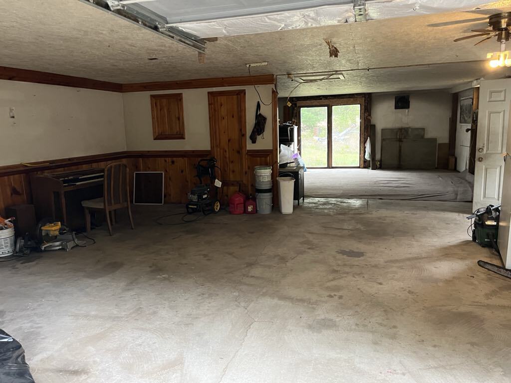 Building Photo - 9075 17 Mile Rd