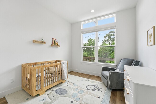 Building Photo - 6042 Cebra St