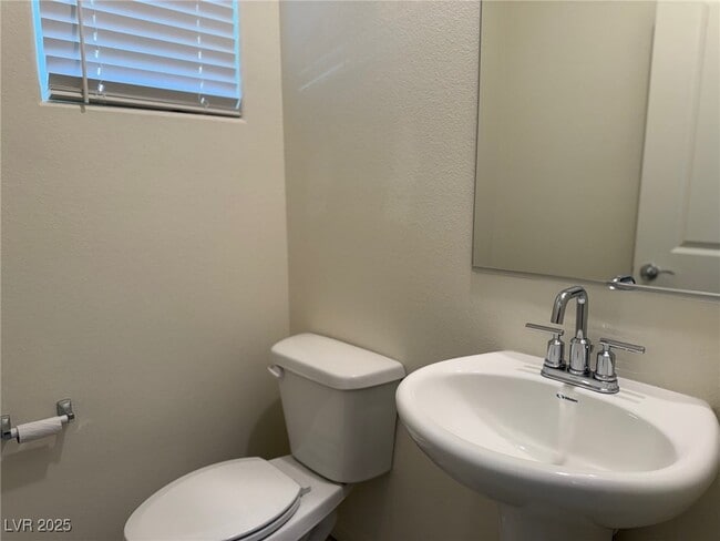 Building Photo - 10960 Meridian Flds Ave