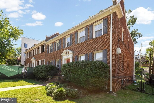 Building Photo - 2650 39th St NW