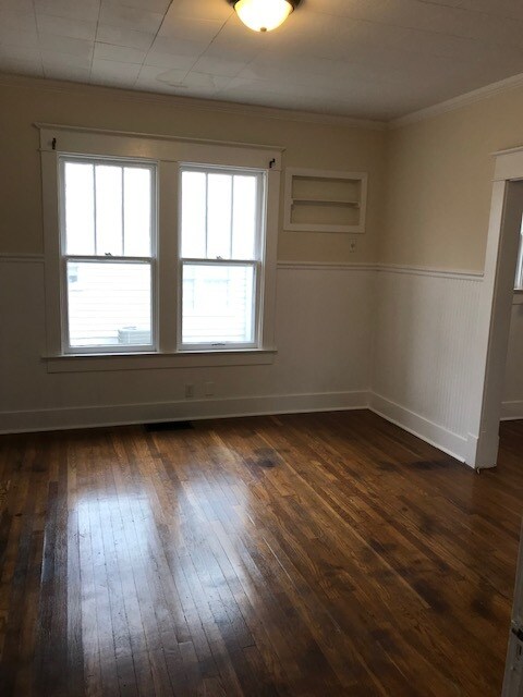 Dining Room - 710 N Maple St