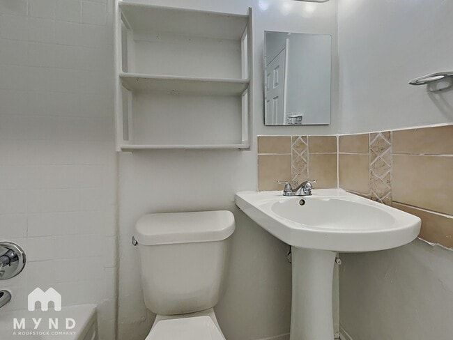 Building Photo - 15218 Wickbriar Dr