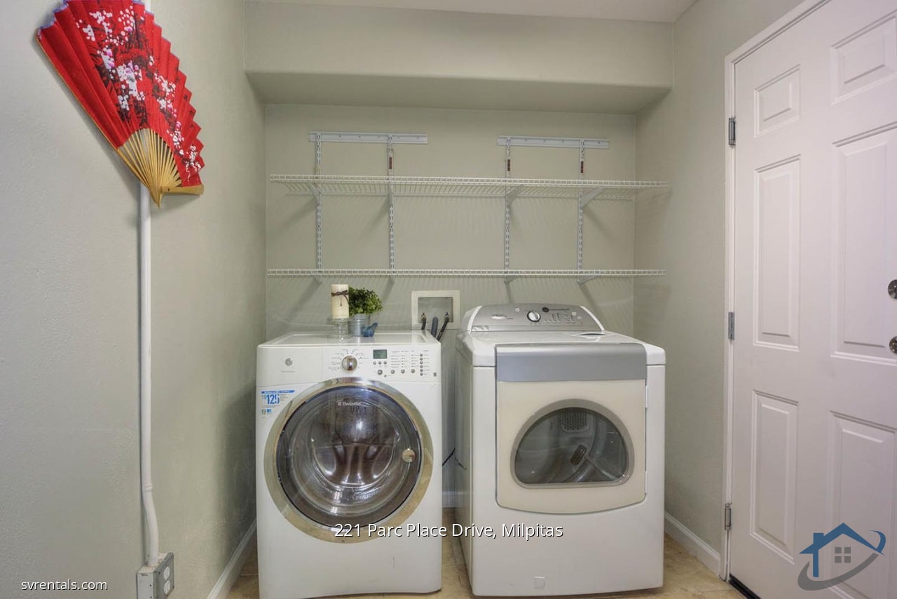 Building Photo - 221 Parc Place Dr