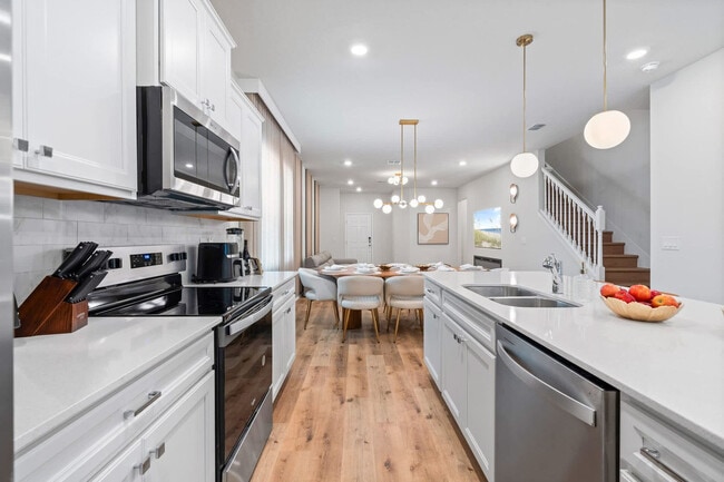 Building Photo - 15996 Cape Coral Lp