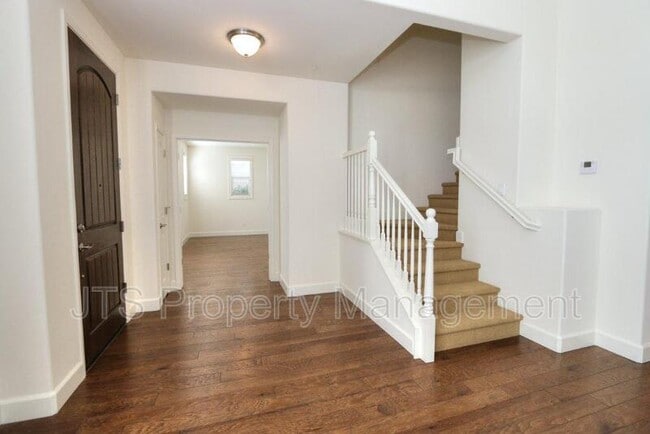 Building Photo - 1209 Lavande Dr