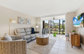 Building Photo - 853-899-899 Beach Rd