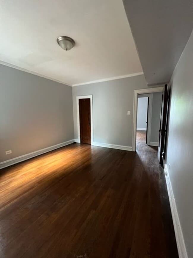 Building Photo - 8038 S Maryland Ave