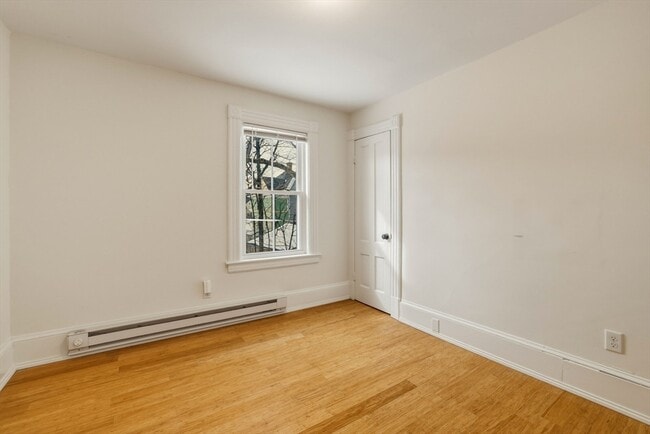 Building Photo - 105 Nonotuck St