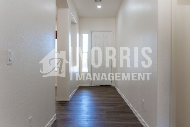 Building Photo - Beautiful Home in Villago Community