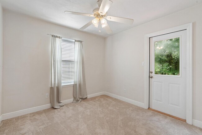 Building Photo - 2961 Viking Way