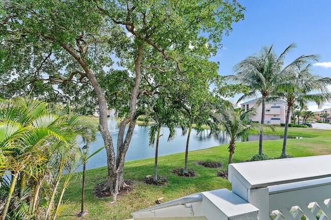 Building Photo - 353 S US Hwy 1