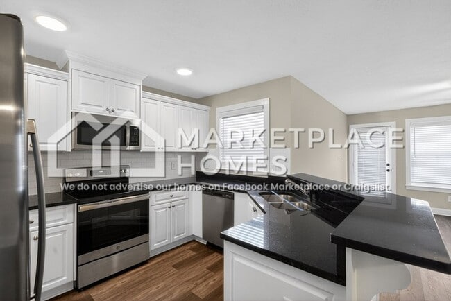 Building Photo - 2235 Perrins Ln