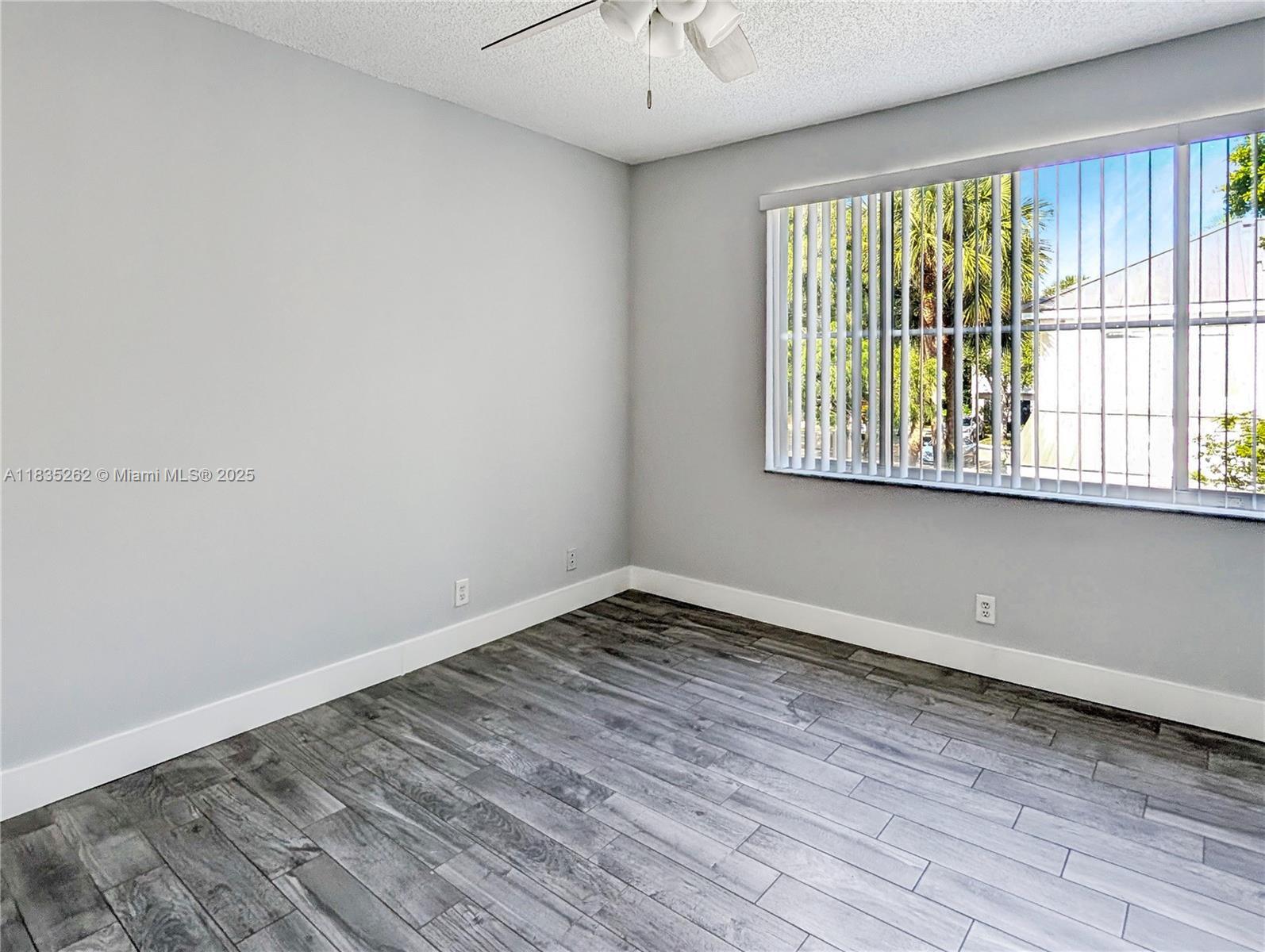 Building Photo - 180 SW 96th Ter
