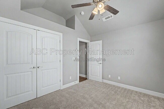 Building Photo - 381 Captain Hopkins St
