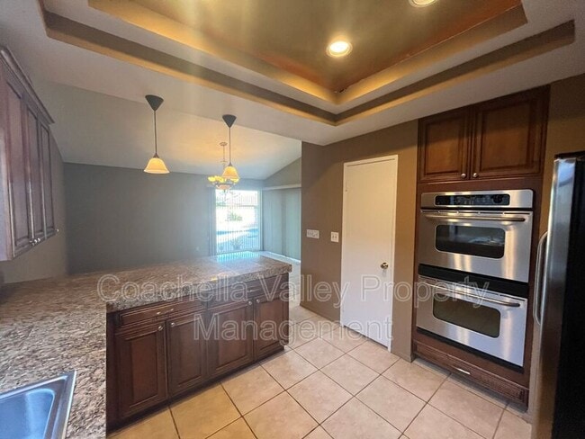 Building Photo - 36532 Vía Abeja