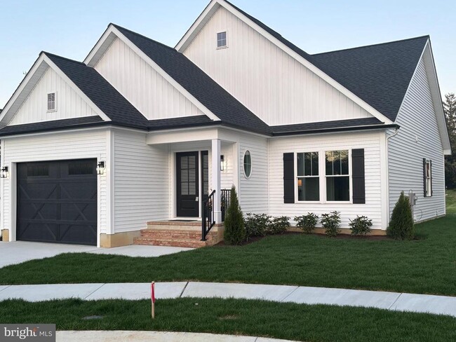 Building Photo - 14 Sandy Ln