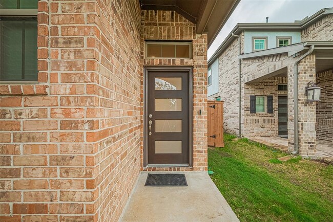 Building Photo - 7031 House Wren Ct