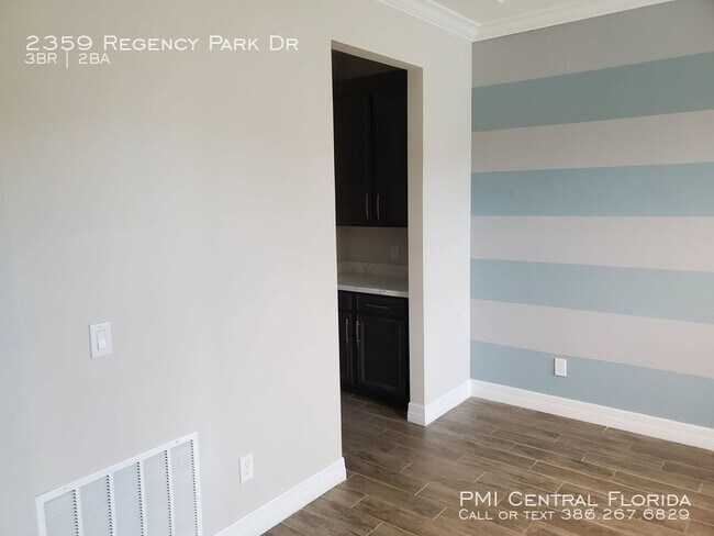 Building Photo - 2359 Regency Park Dr