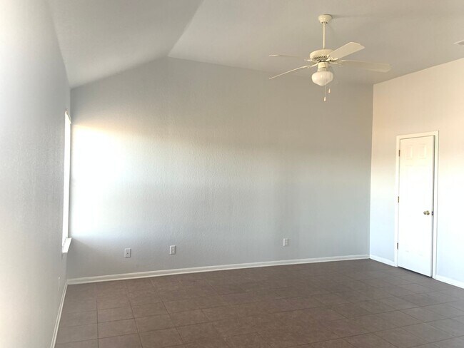 Building Photo - 4611 Hitchrock Dr
