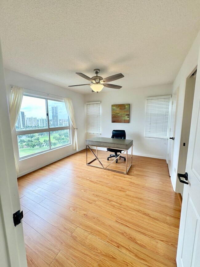 Building Photo - Golf course and Ocean Views  from this 3 bedroom 2 bath condo!