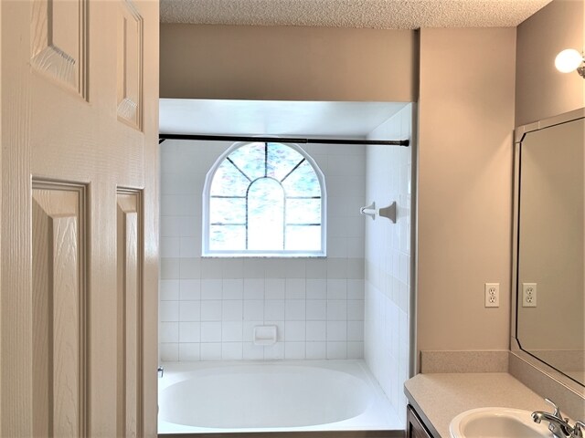 Building Photo - 2800 Bailey Way