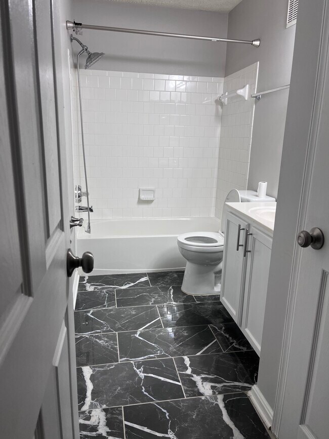 Building Photo - 3712 Excalibur Ct