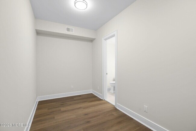 Building Photo - 112 Brighton Ave