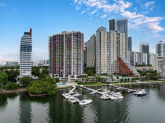 Building Photo - 1581 Brickell Ave