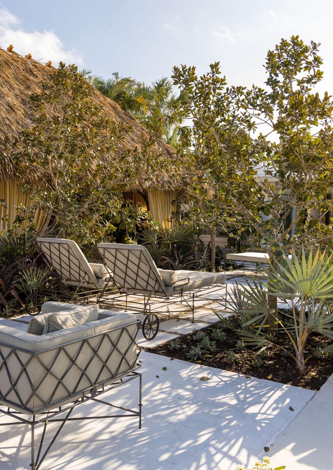 Building Photo - 3410 N Flagler Dr