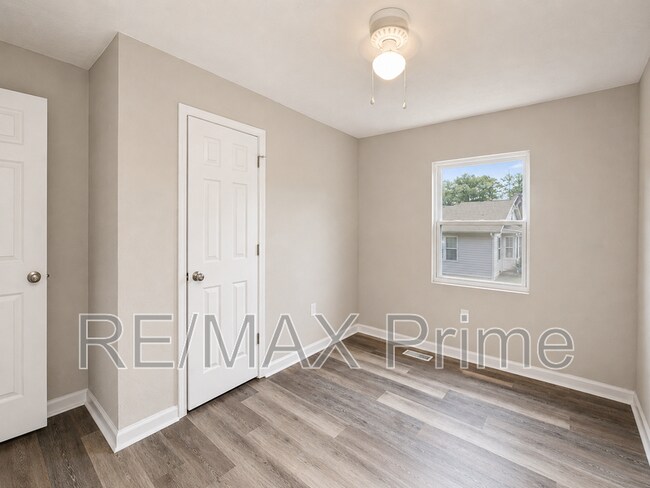 Building Photo - 4021 Sloop Trail