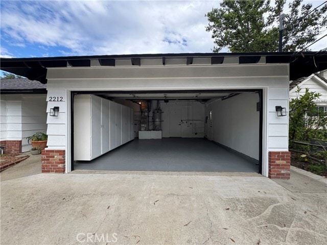 Building Photo - 2212 Linda Flora Dr