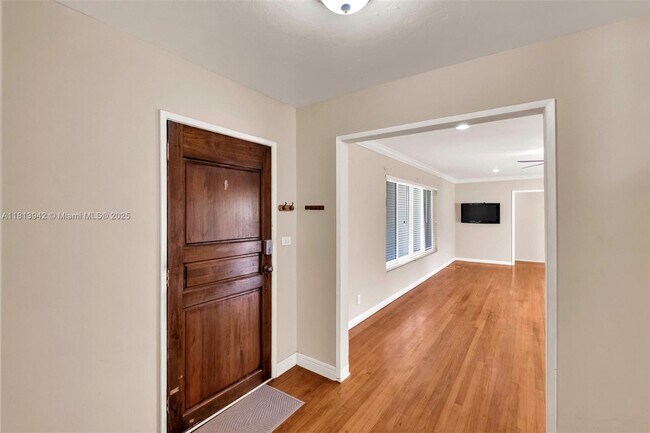 Building Photo - 386 NE 99th St