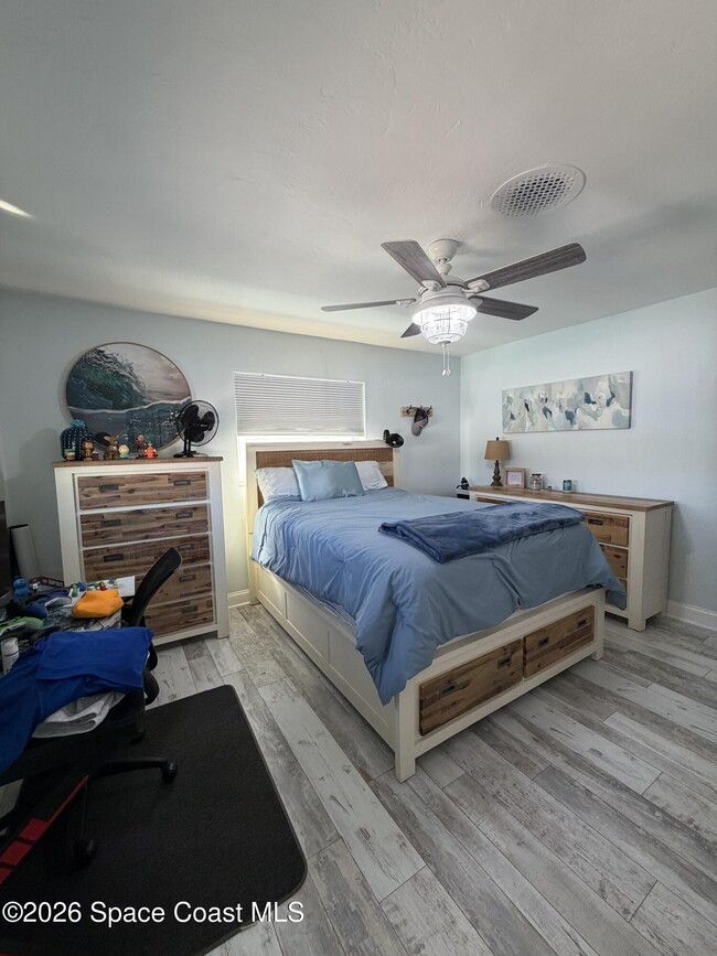 Building Photo - 209 SE 3rd St