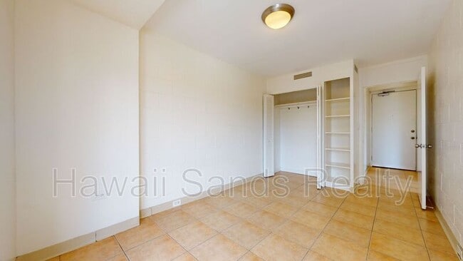 Building Photo - 445 Kaiolu St