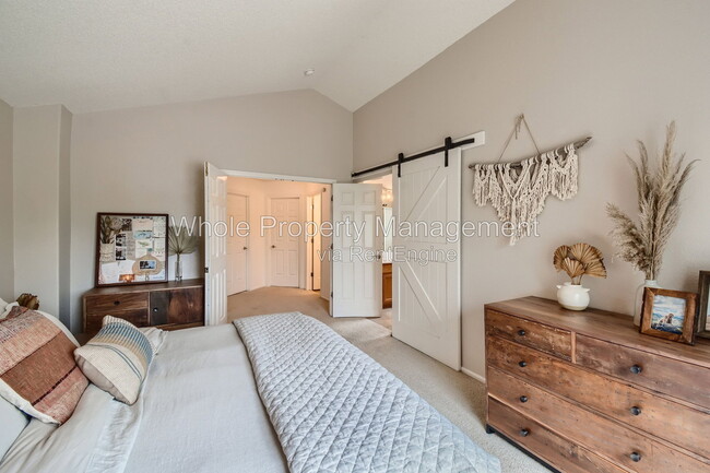 Building Photo - 9948 Deer Creek Ln