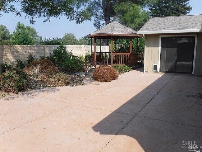 Building Photo - 312 Larkspur Dr