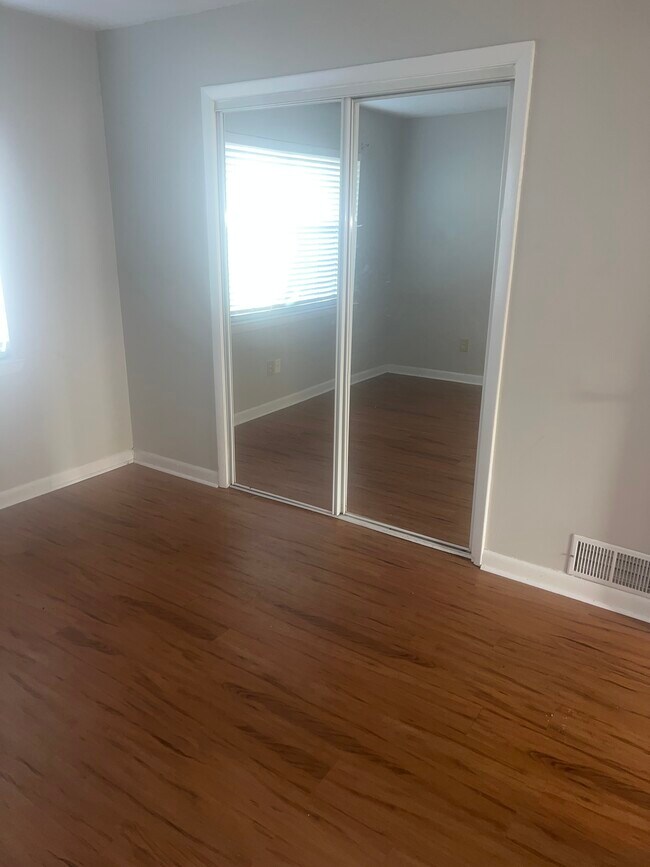 Master Bedroom Closet - 2813 31st Ave N