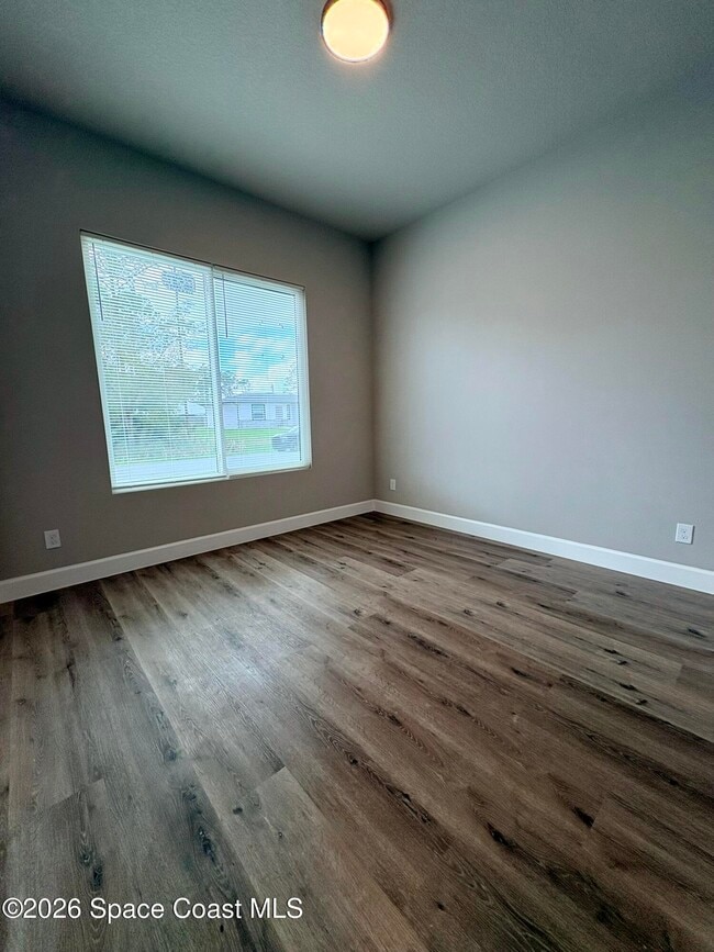 Building Photo - 3267 Slama Ave