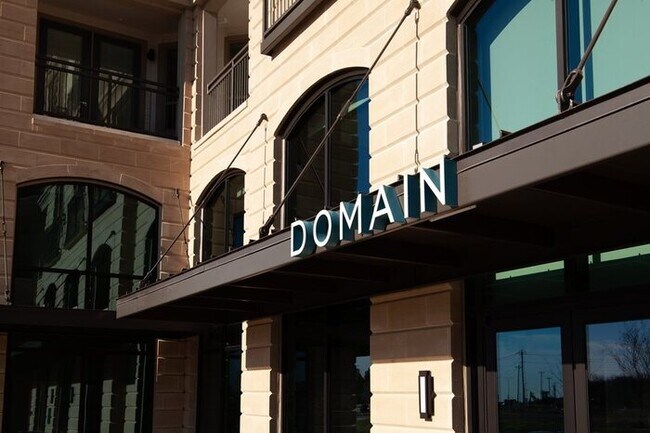 Building Photo - 6688 John Hickman Pkwy