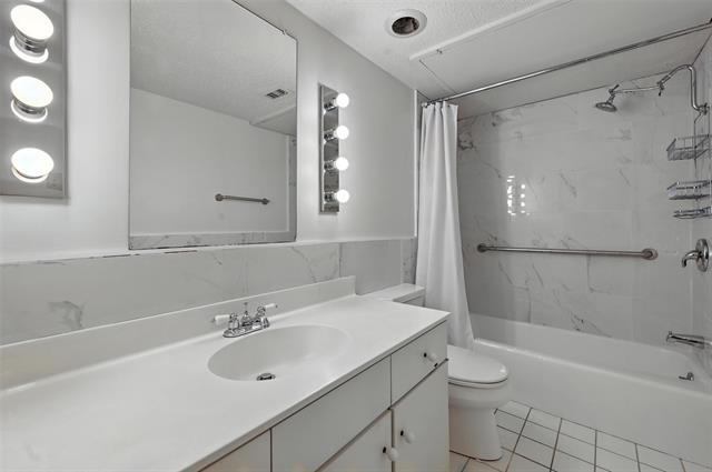 Building Photo - 4524 Amesbury Dr