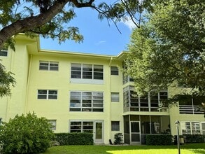 Building Photo - Fully Furnished 2 bedroom/ 2 bath with tranquil views in 55+ Community