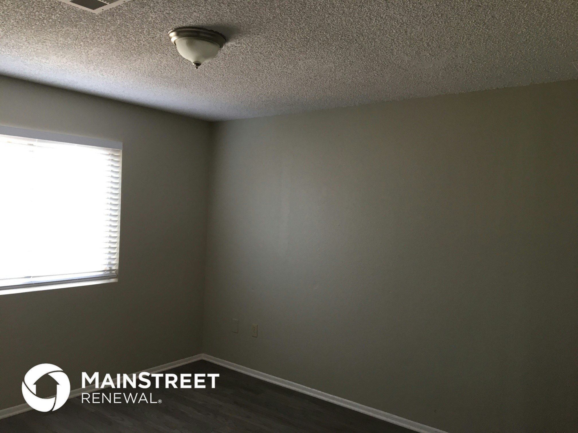 Building Photo - 1819 N 47th Dr