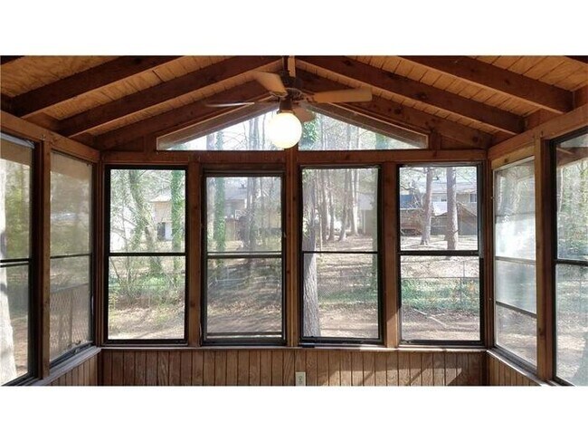 Building Photo - 1540 Walnut Ridge Ct