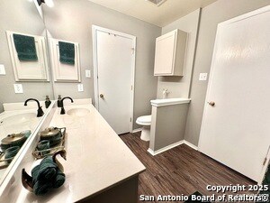 Building Photo - 6914 Sandy Point Dr