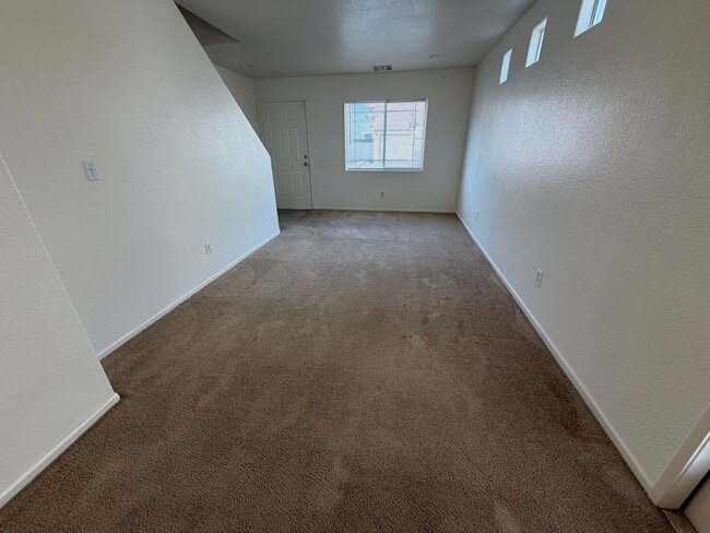 Building Photo - Ready Now