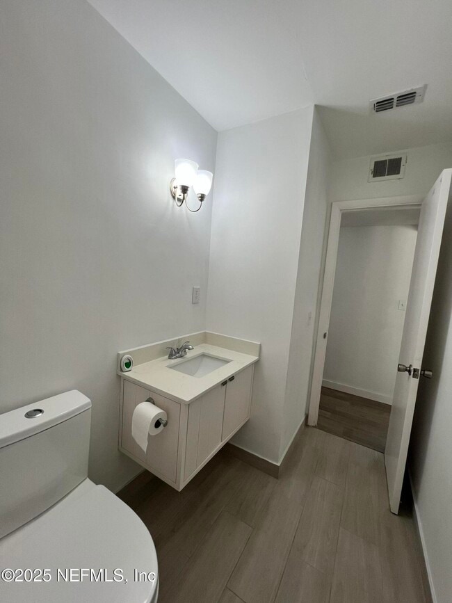 Building Photo - 8105 Santillo Dr
