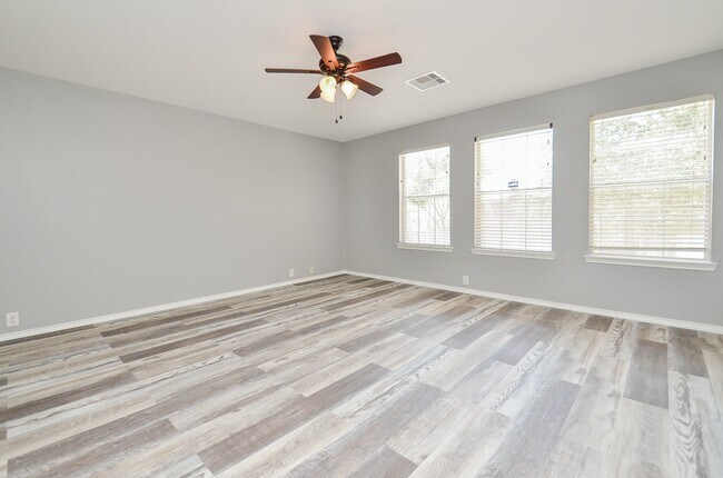 Building Photo - 20131 Larkspur Landing