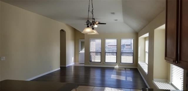 Building Photo - 903 Lasso Ln